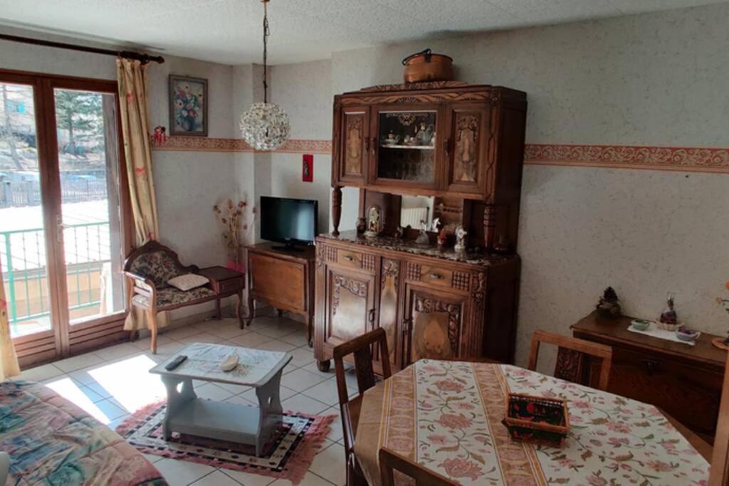 Maison calme indépendante et vue sur les montagnes Briançon Esterno foto